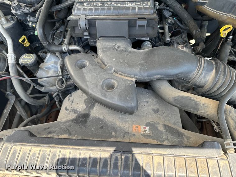 image for item DX0962 2007 Ford F350 Super Duty XL flatbed pickup truck