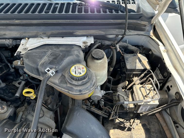 image for item DX0962 2007 Ford F350 Super Duty XL flatbed pickup truck