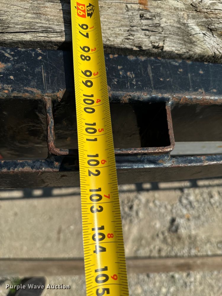 image for item DX0965 2012 PJ equipment trailer