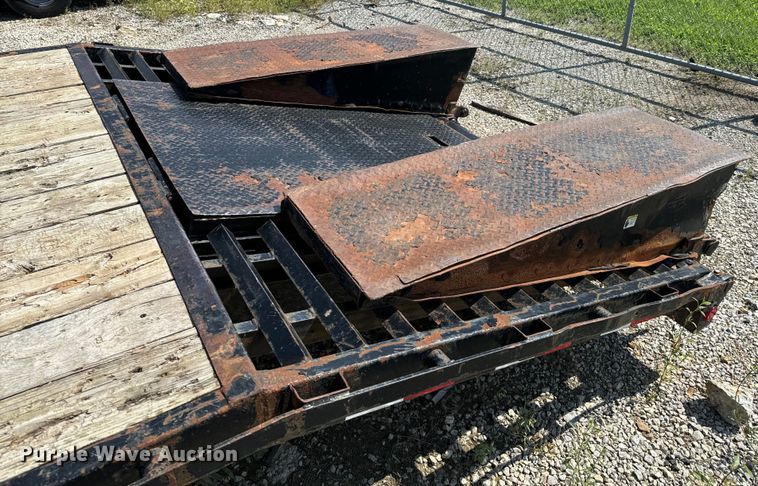 image for item DX0965 2012 PJ equipment trailer