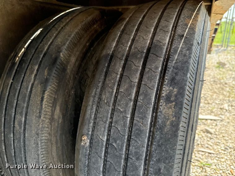 image for item DX0965 2012 PJ equipment trailer