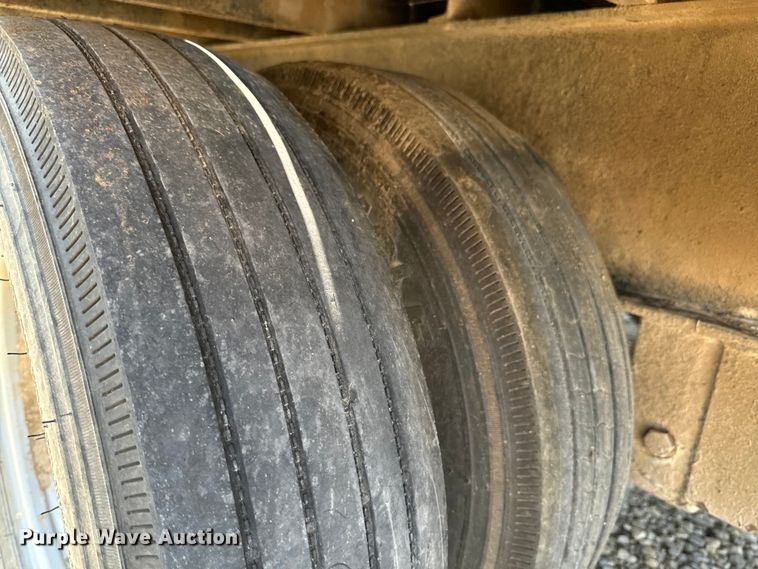 image for item DX0965 2012 PJ equipment trailer