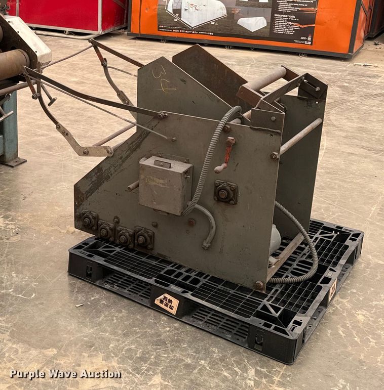 image for item DX0979 Lockformer 8HD metal forming machine