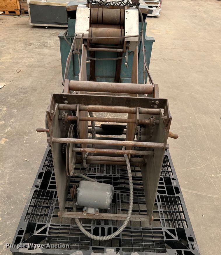 image for item DX0979 Lockformer 8HD metal forming machine