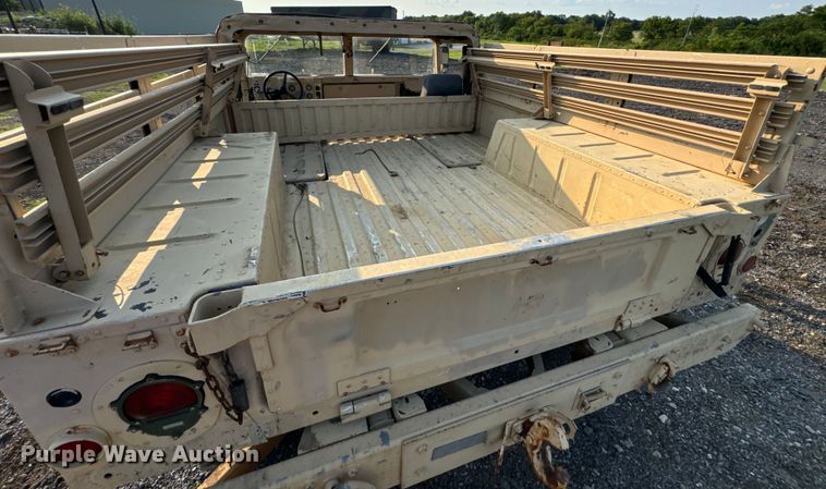 image for item DX0987 2007 AM General M1097R1 HMMWV SUV