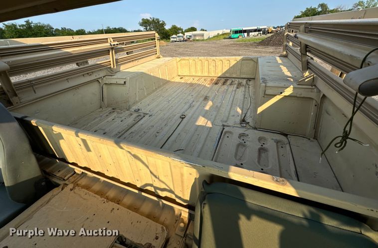 image for item DX0987 2007 AM General M1097R1 HMMWV SUV