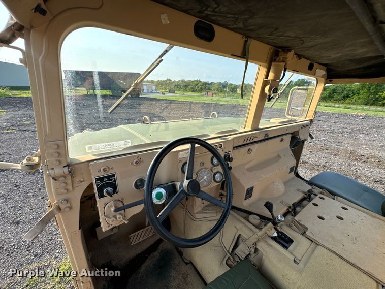 image for item DX0987 2007 AM General M1097R1 HMMWV SUV
