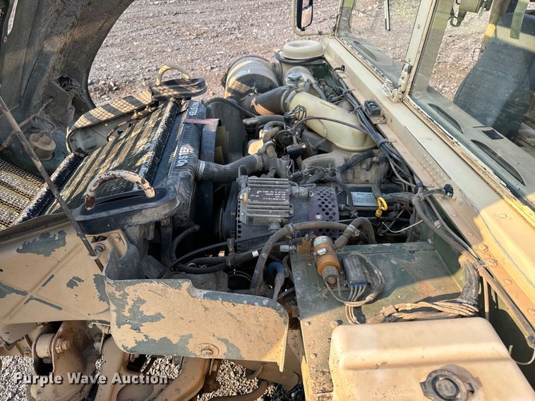 image for item DX0987 2007 AM General M1097R1 HMMWV SUV