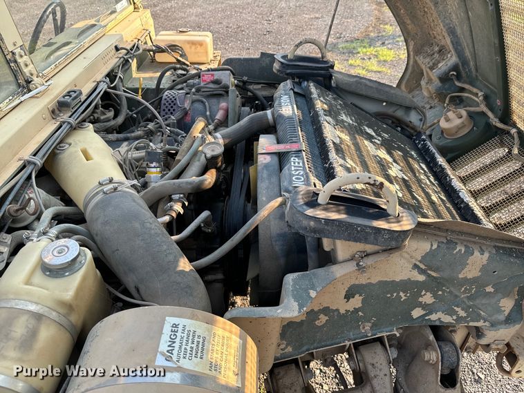 image for item DX0987 2007 AM General M1097R1 HMMWV SUV