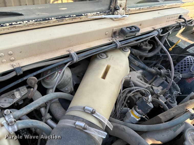 image for item DX0987 2007 AM General M1097R1 HMMWV SUV