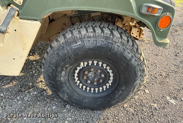 image for item DX0987 2007 AM General M1097R1 HMMWV SUV