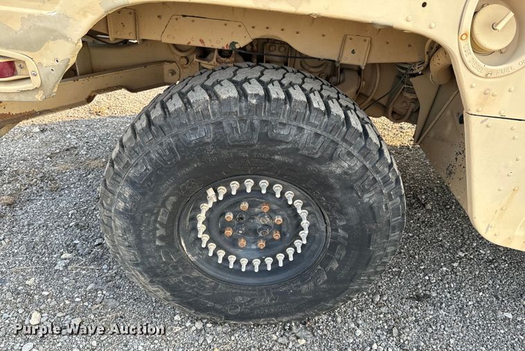 image for item DX0987 2007 AM General M1097R1 HMMWV SUV