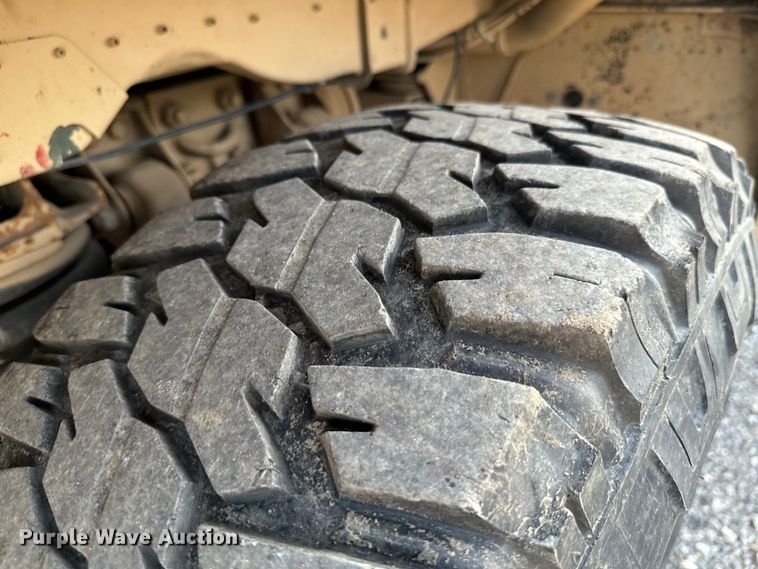 image for item DX0987 2007 AM General M1097R1 HMMWV SUV