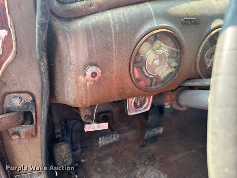 image for item DX0988 1951 GMC 1012 pickup truck