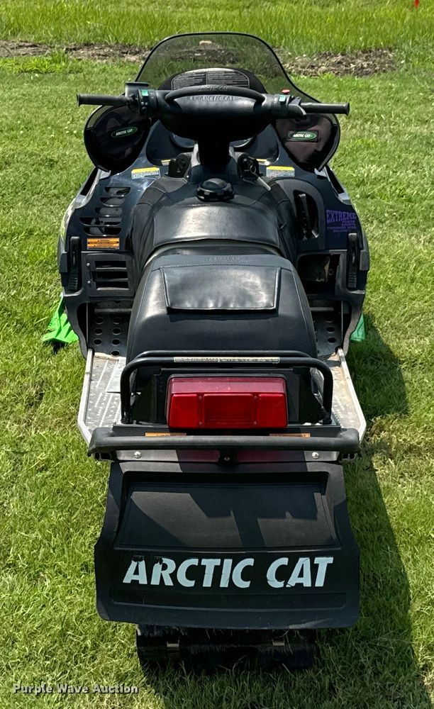 image for item DX0991 2001 Arctic Cat Mountain Cat snowmobile