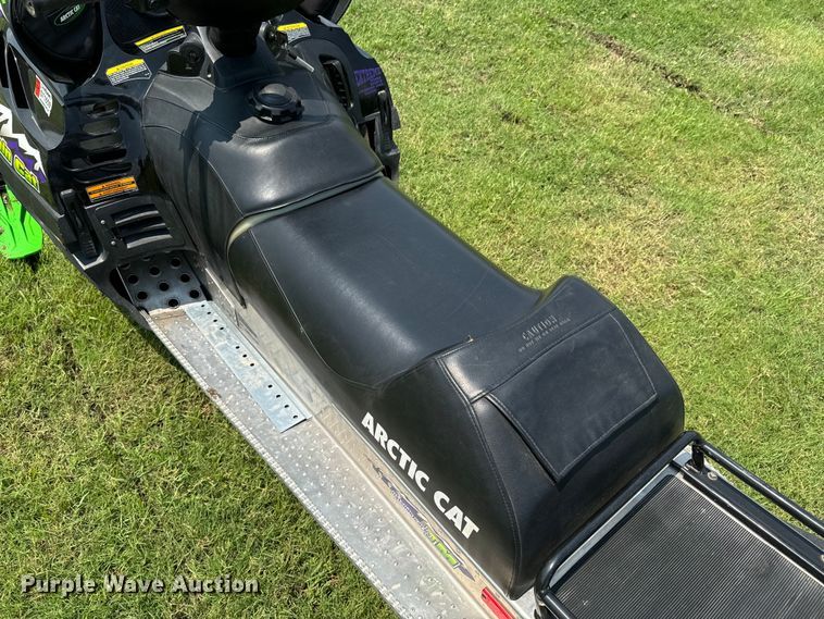 image for item DX0991 2001 Arctic Cat Mountain Cat snowmobile