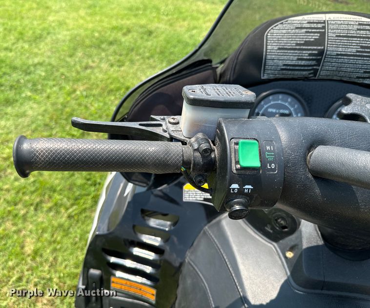 image for item DX0991 2001 Arctic Cat Mountain Cat snowmobile