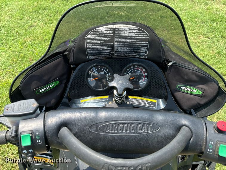 image for item DX0991 2001 Arctic Cat Mountain Cat snowmobile