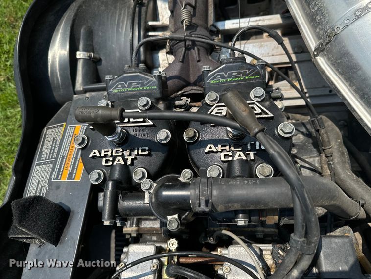 image for item DX0991 2001 Arctic Cat Mountain Cat snowmobile