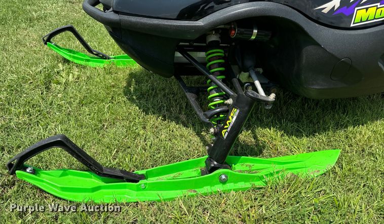 image for item DX0991 2001 Arctic Cat Mountain Cat snowmobile