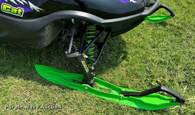 image for item DX0991 2001 Arctic Cat Mountain Cat snowmobile