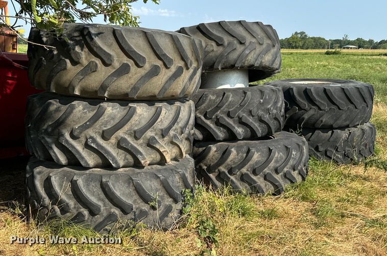 image for item DX1001 (8) tractor wheels and tires
