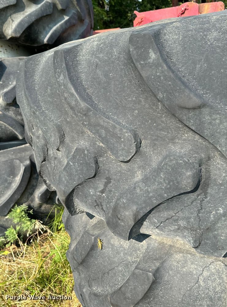 image for item DX1001 (8) tractor wheels and tires