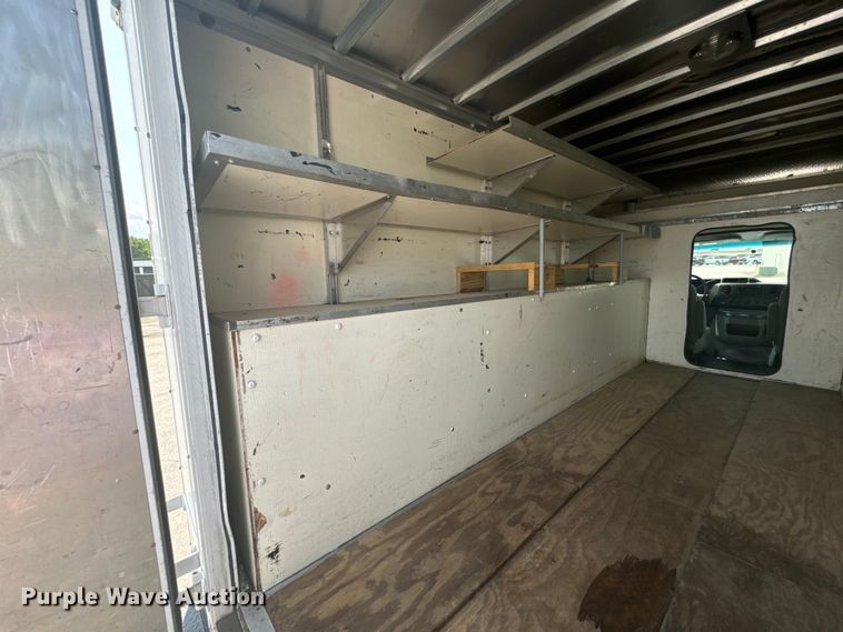 image for item DX1008 2016 Ford ECONOLINE box truck