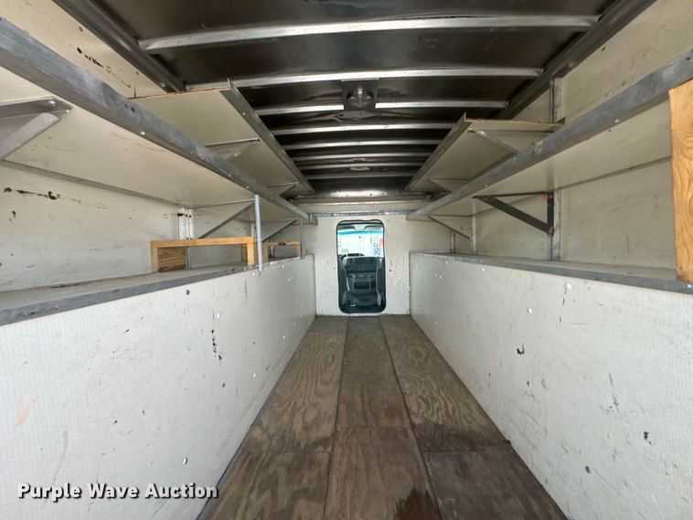 image for item DX1008 2016 Ford ECONOLINE box truck