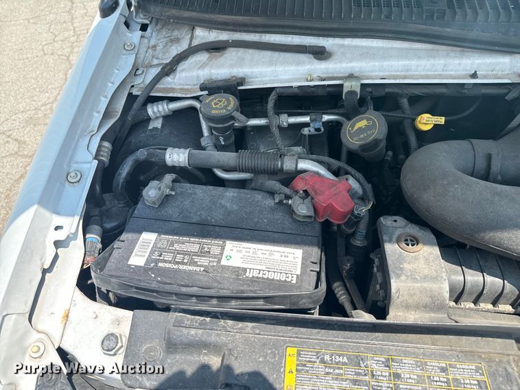 image for item DX1008 2016 Ford ECONOLINE box truck