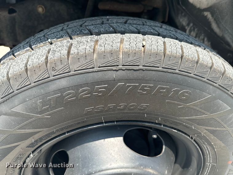 image for item DX1008 2016 Ford ECONOLINE box truck