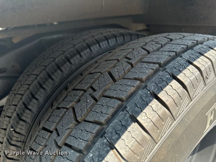 image for item DX1008 2016 Ford ECONOLINE box truck