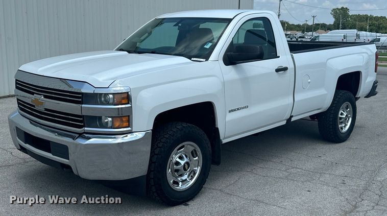 image for item DX1009 2015 Chevrolet Silverado 2500HD pickup truck