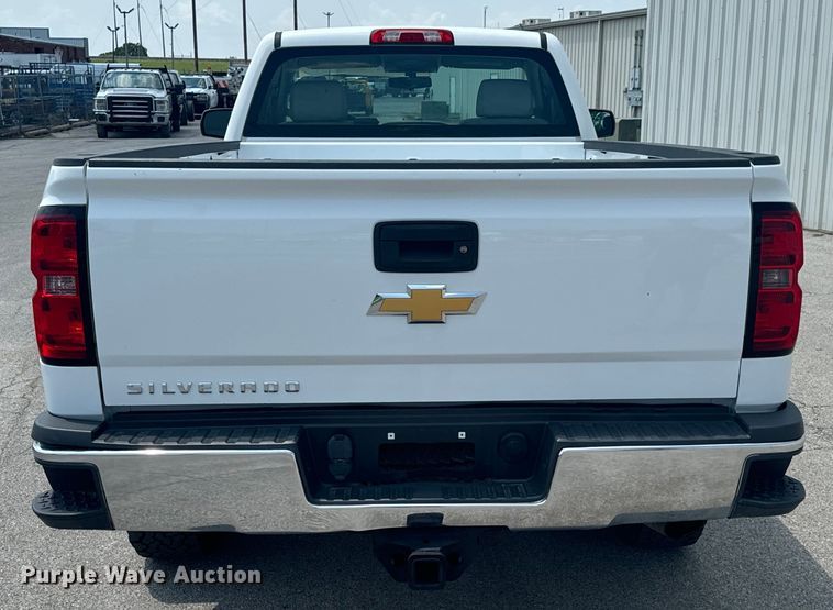 image for item DX1009 2015 Chevrolet Silverado 2500HD pickup truck