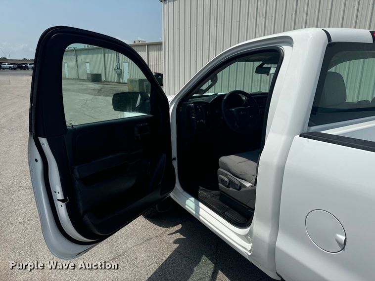 image for item DX1009 2015 Chevrolet Silverado 2500HD pickup truck