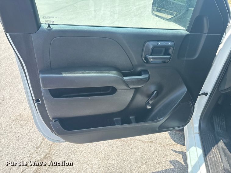 image for item DX1009 2015 Chevrolet Silverado 2500HD pickup truck