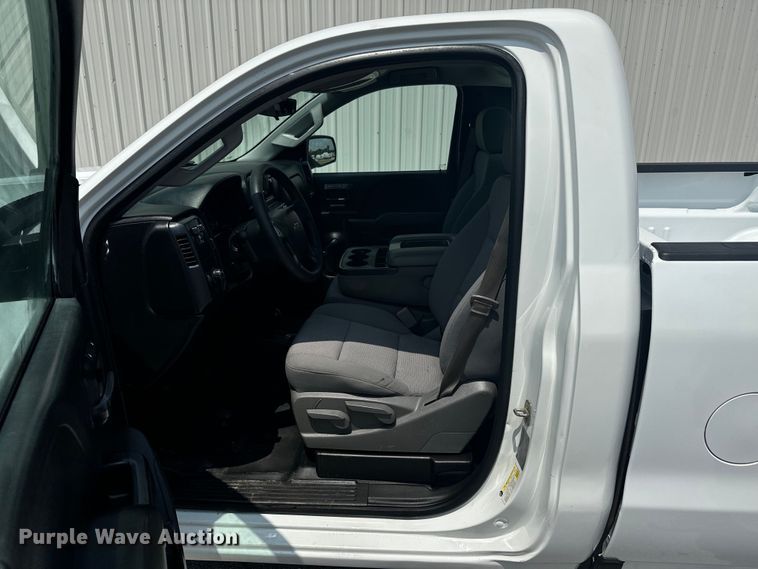 image for item DX1009 2015 Chevrolet Silverado 2500HD pickup truck