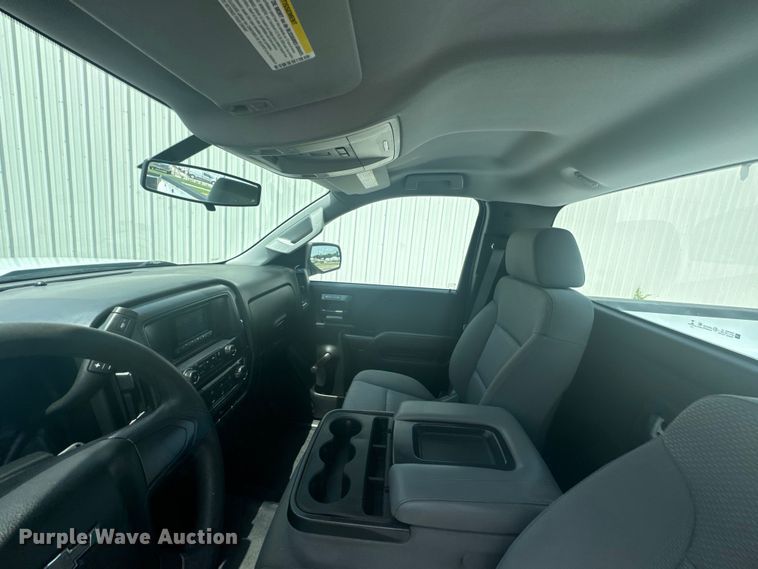 image for item DX1009 2015 Chevrolet Silverado 2500HD pickup truck