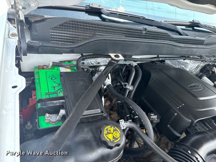 image for item DX1009 2015 Chevrolet Silverado 2500HD pickup truck