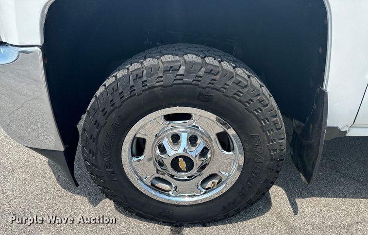 image for item DX1009 2015 Chevrolet Silverado 2500HD pickup truck