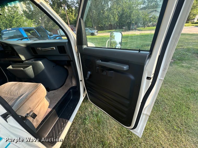 image for item DX3462 1992 Ford E350 RV