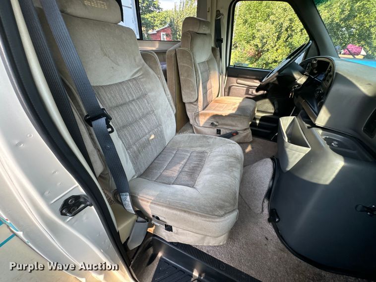 image for item DX3462 1992 Ford E350 RV