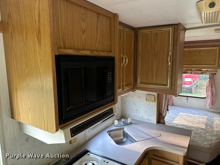 image for item DX3462 1992 Ford E350 RV