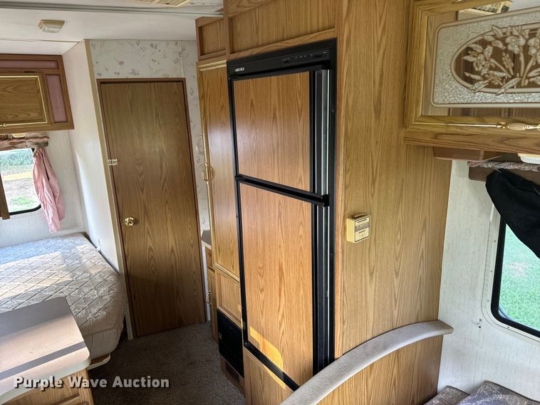 image for item DX3462 1992 Ford E350 RV