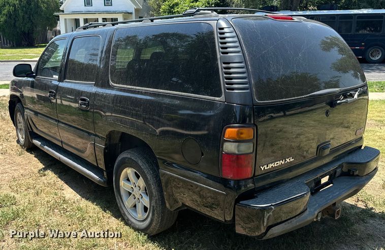 image for item DX3463 2005 GMC Yukon Denali XL SUV
