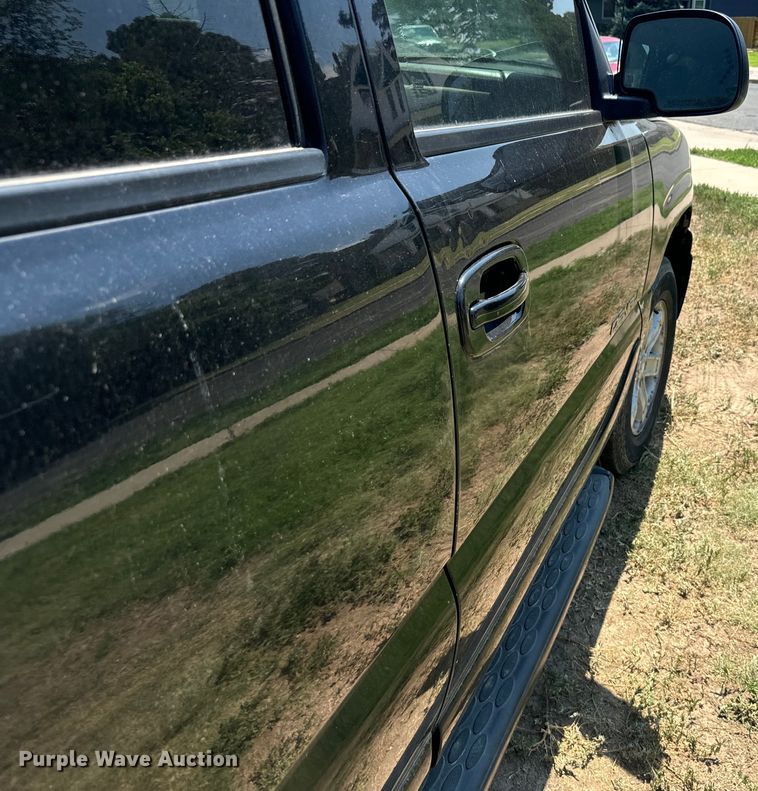 image for item DX3463 2005 GMC Yukon Denali XL SUV