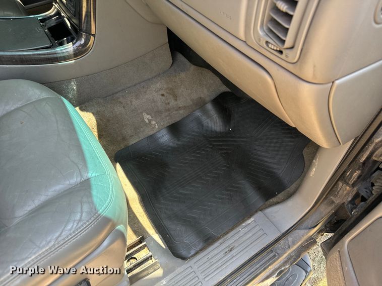 image for item DX3463 2005 GMC Yukon Denali XL SUV