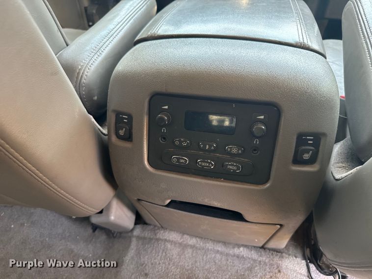 image for item DX3463 2005 GMC Yukon Denali XL SUV