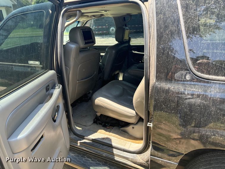 image for item DX3463 2005 GMC Yukon Denali XL SUV