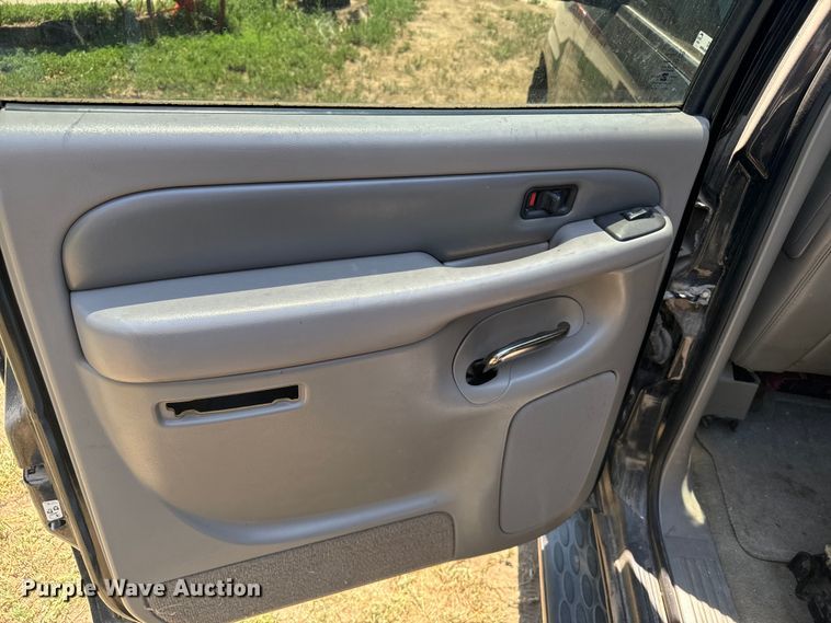 image for item DX3463 2005 GMC Yukon Denali XL SUV